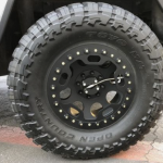 Bulletproof tires? Explore the realities of puncture-resistant tires for cars. Learn about run-flat technology, different tire types, and find solutions for secure driving.