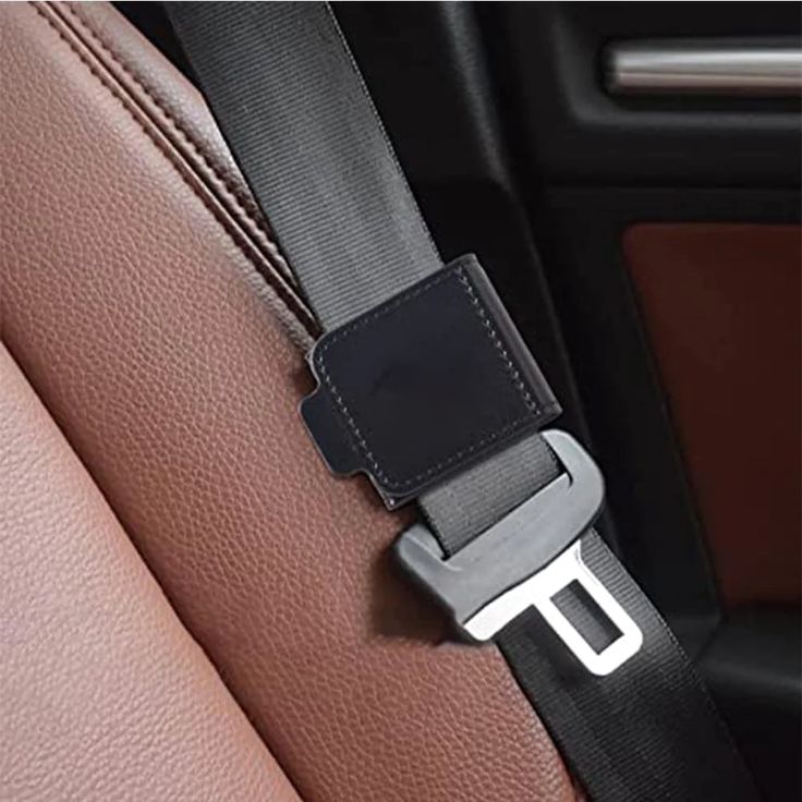 Hitting the Road Comfortably: How to Ask for a Seat Belt Extender插图1