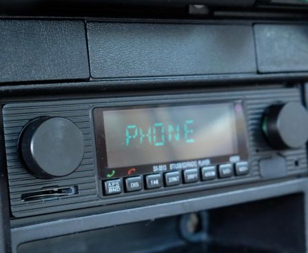 bluetooth car stereo with apple carplay