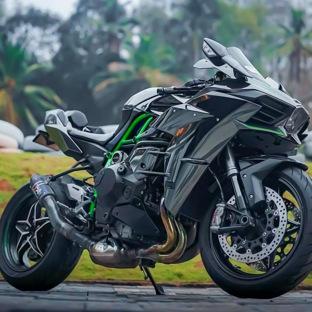 fastest street legal motorcycle